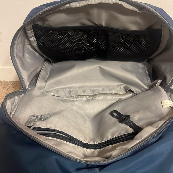 LowePro Photo Hatchback 16L AW Backpack - Daypack - Picture 10 of 16